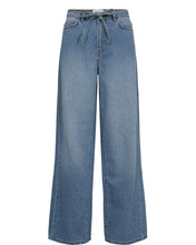 Load image into Gallery viewer, Numph Brooklyn wide leg 32"length jean Light Wash
