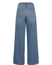 Load image into Gallery viewer, Numph Brooklyn wide leg 32"length jean Light Wash
