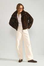 Load image into Gallery viewer, Numph Demi Faux Fur bomber jacket Black Coffee
