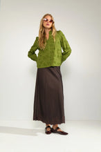Load image into Gallery viewer, Numph Lenea 3D floral blouse Calla Green
