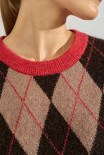Load image into Gallery viewer, Numph Tikla argyle knit tank Goji Berry
