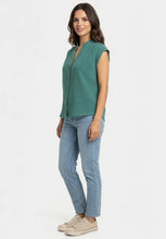 Load image into Gallery viewer, Grace &amp; Mila Wesra cotton gauze blouse Emerald Green - CW CW 

