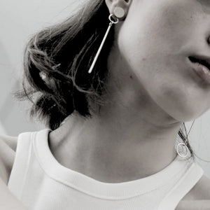 Dansk Theia Asymmetric bar earring Silver Plated