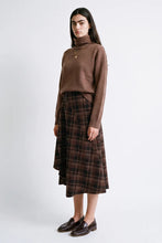 Load image into Gallery viewer, Artlove Aloria pure wool roll neck pullover Brown
