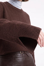 Load image into Gallery viewer, Artlove Temoura pure wool sweater Brown
