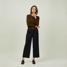 Load image into Gallery viewer, Artlove Alalie classic lightweight cardigan Brown
