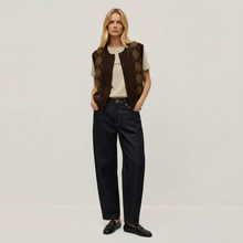 Load image into Gallery viewer, Artlove Aniane argylle designed knit waistcoat Brown
