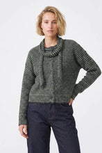 Load image into Gallery viewer, Artlove Anaura striped cardigan and scarf set Green
