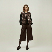 Load image into Gallery viewer, Artlove Iserie prnted check fleece gilet Brown
