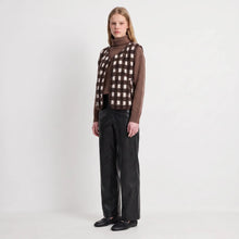 Load image into Gallery viewer, Artlove Iserie prnted check fleece gilet Brown
