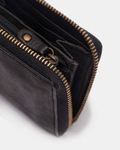 Load image into Gallery viewer, Biba Boston B11 card and coin purse Black
