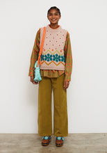 Load image into Gallery viewer, Dr Bloom Jumpy intarsia knit vest Nude

