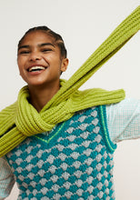 Load image into Gallery viewer, Dr Bloom Chaleco Criss Cross intarsia vest Turquoise
