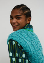 Load image into Gallery viewer, Dr. Bloom Nest vest Turqoise

