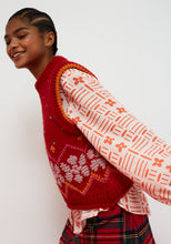 Load image into Gallery viewer, Dr Bloom Jumpy intarsia knit vest Rojo
