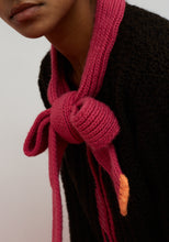 Load image into Gallery viewer, Dr Bloom Grace scarf detail cardigan Marrón
