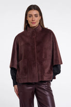 Load image into Gallery viewer, Rino &amp; Pelle Dewi faux fur cape chocolate Bean
