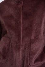 Load image into Gallery viewer, Rino &amp; Pelle Dewi faux fur cape chocolate Bean
