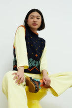 Load image into Gallery viewer, Dr Bloom Jumpy intarsia knit vest Azul
