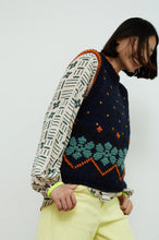 Load image into Gallery viewer, Dr Bloom Jumpy intarsia knit vest Azul
