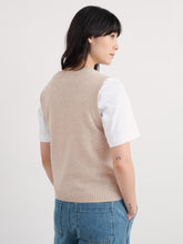 Load image into Gallery viewer, Seasalt East view vest Parsnip - CW CW 
