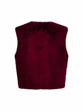 Load image into Gallery viewer, Nooki Edelweiss faux fur gilet Plum
