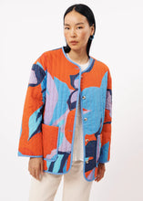 Load image into Gallery viewer, FRNCH Annae printed quilted jacket Moving Flowers
