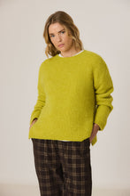 Load image into Gallery viewer, Indi &amp; Cold Easy style knit Apple
