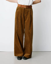 Load image into Gallery viewer, Grace &amp; Mila Abriel wide leg corduroy trouser Coffee
