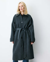 Load image into Gallery viewer, Grace &amp; Mila Adam Classic tailored coat Anthracite
