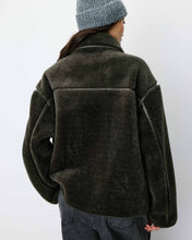 Load image into Gallery viewer, Grace &amp; Mila Amelio faux fur coat with oversized button Khaki
