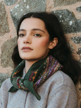 Load image into Gallery viewer, Eribe Fairisle merino neckerchief Tyrian Thistle
