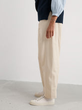 Load image into Gallery viewer, Seasalt Gwenver cotton barrel jeans Limestone
