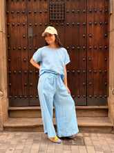 Load image into Gallery viewer, Dr.Bloom Bomba linen trousers Sky

