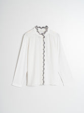 Load image into Gallery viewer, Indi &amp; Cold Scallop embroidered front shirt White
