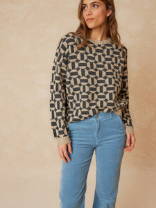 Indi & Cold Geometric jacquard knit Black Camel