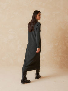 Indi & Cold Rice stitch long knit dress Charcoal