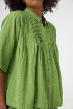Load image into Gallery viewer, Chico Soleil Rusty textured pintuck shirt Peridot Green - CW CW 
