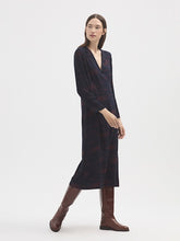 Load image into Gallery viewer, Nice things Scaled dot long dress Navy
