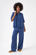 Load image into Gallery viewer, Chico Soleil Curtis textured fluid trouser Blue Drone - CW CW 
