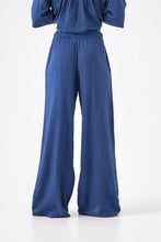 Load image into Gallery viewer, Chico Soleil Curtis textured fluid trouser Blue Drone - CW CW 
