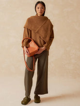 Load image into Gallery viewer, Indi &amp; Cold Patch pocket sweater Camel
