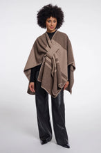 Load image into Gallery viewer, Rino &amp; Pelle Levi cape Toffee Check
