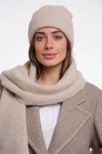 Load image into Gallery viewer, Rino &amp; Pelle Loes beanie Stone
