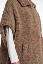 Load image into Gallery viewer, Rino &amp; Pelle Luca teddy fur cape Toffee
