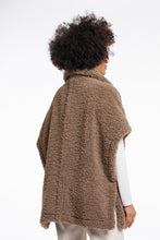 Load image into Gallery viewer, Rino &amp; Pelle Luca teddy fur cape Toffee
