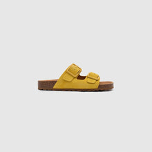 Load image into Gallery viewer, Nice Things Buckle suede sandals Yellow
