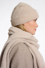 Load image into Gallery viewer, Rino &amp; Pelle Nadine beanie Stone
