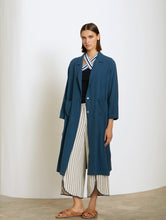 Load image into Gallery viewer, Skatïe fluid linen blend trench coat Navy
