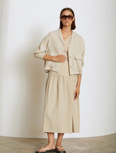 Load image into Gallery viewer, Skatïe Crinkle cotton boxy jacket Flax
